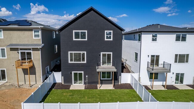 Building Photo - 4182 E Bonne Vista Dr
