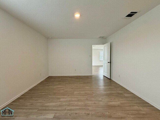 Foto del edificio - Beautifully Maintained 4-Bedroom 2-Bath Home in the Desirable Sage Meadows Community!