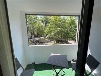 Foto del edificio - 1731 Beacon St