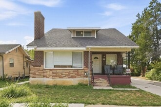 Building Photo - 2943 Porter Ave