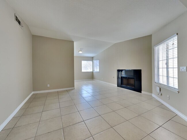 Building Photo - 2340 Sabroso St