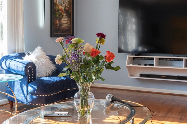 Foto del edificio - 1016 Shalimar Dr