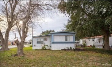 Building Photo - 910 S Palmera Dr