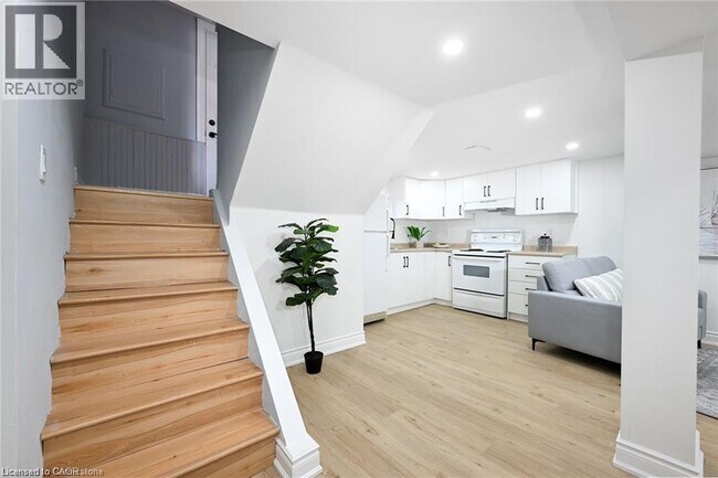 Photo du bâtiment - 213 E 28th St