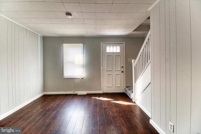 Building Photo - 6540 Parnell Ave