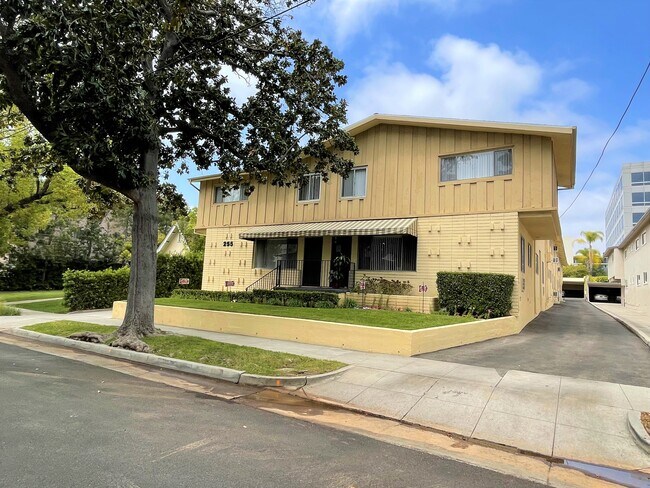Foto del edificio - 255 S Oakland Ave