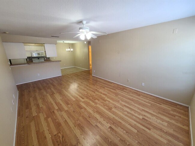 Foto del edificio - 36138 Lake Chase Blvd