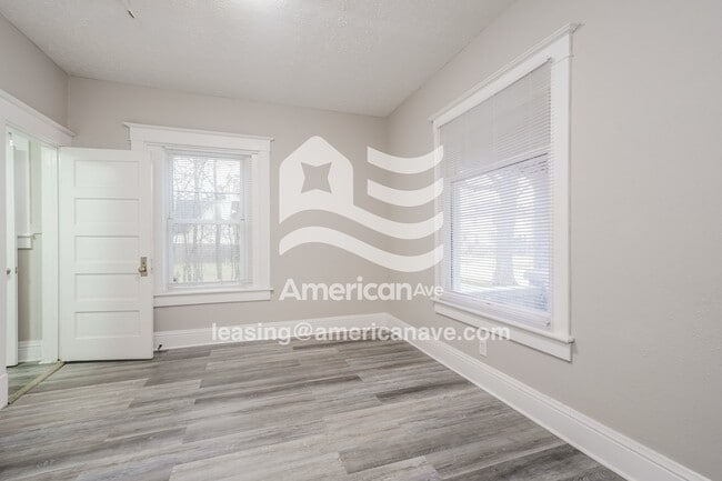 Building Photo - 237 W Garfield Ave