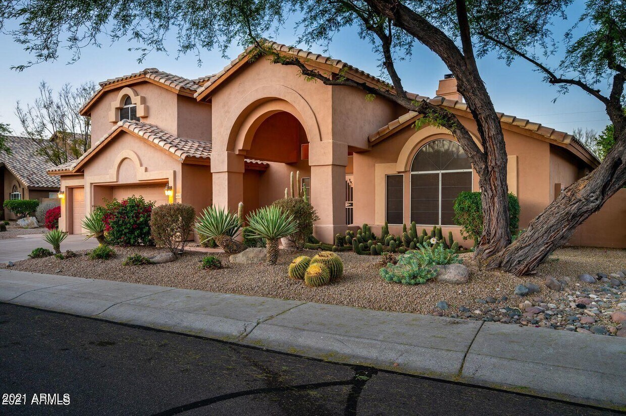 Primary Photo - 4502 E Barwick Dr