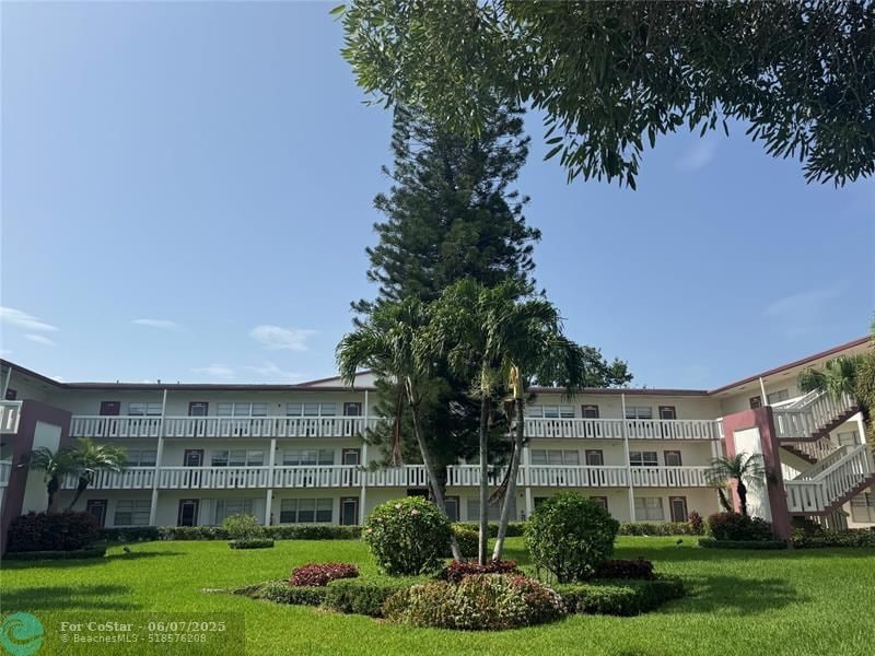 Primary Photo - 440 Fanshaw K