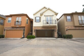 Building Photo - 10819 Almeda Park Dr
