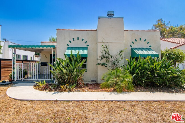 Building Photo - 832 S Citrus Ave