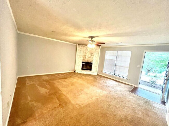 Building Photo - 1276 Fernhill Dr