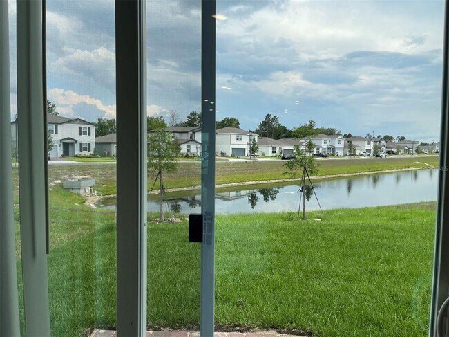 Building Photo - 990 RIVER CROSSING Dr