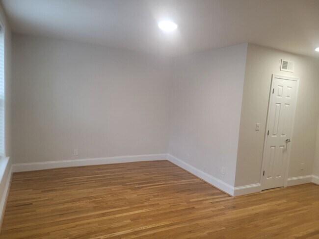 Foto del edificio - Amazing 2 BR/1.5 BA Townhome in Southwest ...