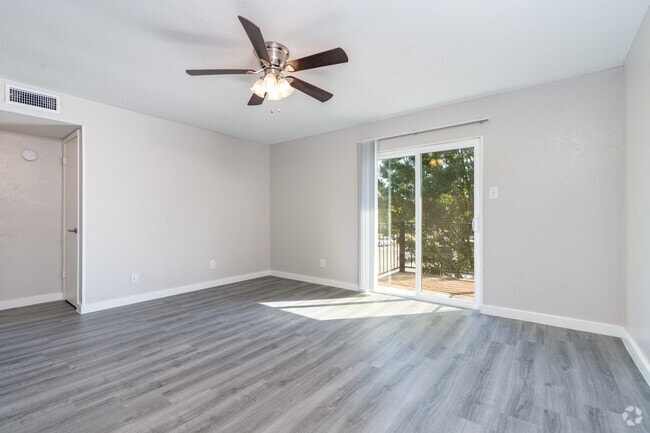 Juniper - 1BR, 1BA - 640SF - Living Room - Gazebo Apartments (Denton, Tx)