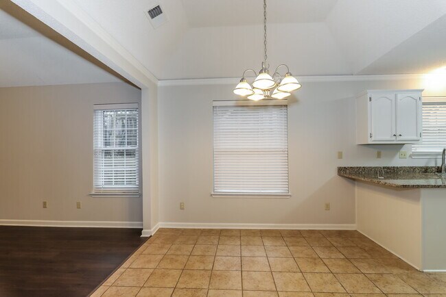 Foto del edificio - 8980 Fulton Ln