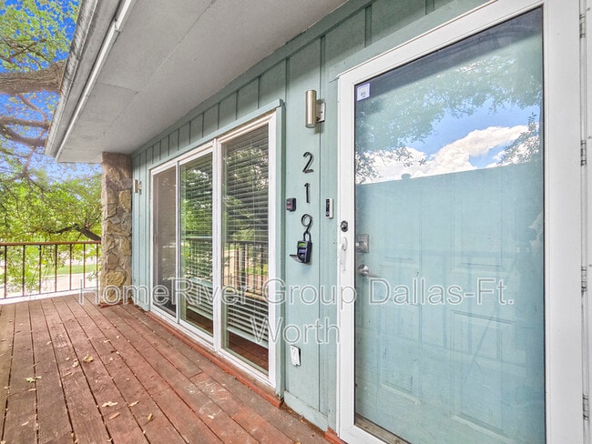 Building Photo - 6620 Eastridge Dr