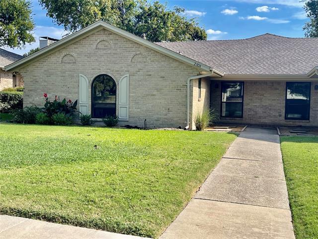 Building Photo - 2804 Clear Springs Dr