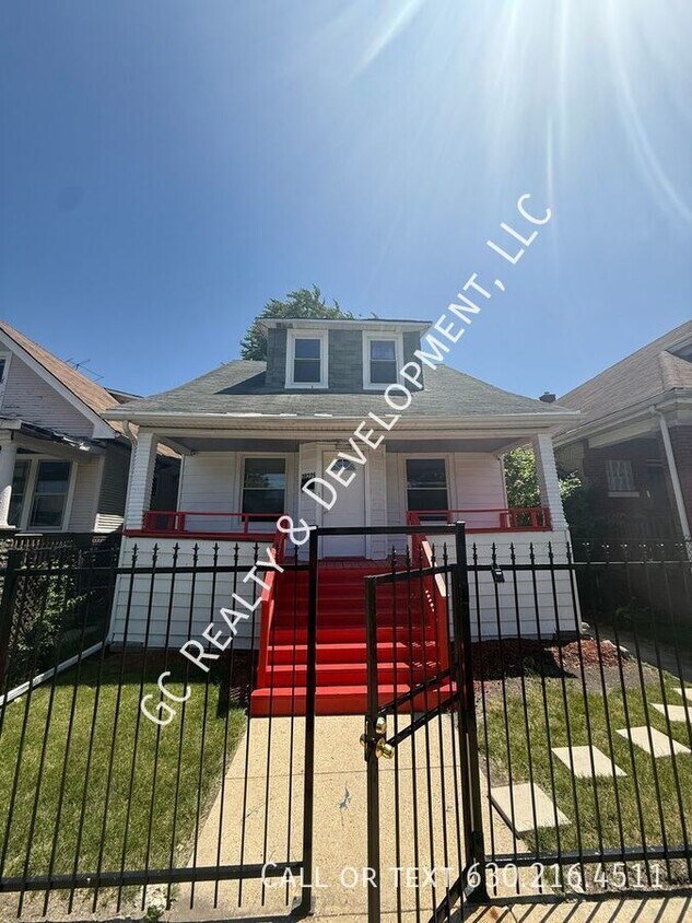 Primary Photo - 10225 S Perry Ave