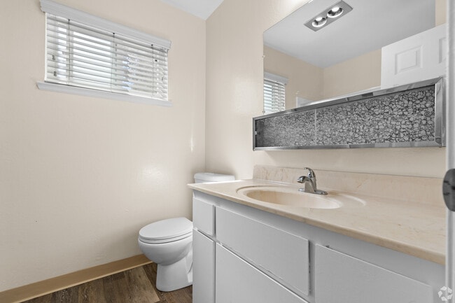 Baño - Pruneyard Apartments