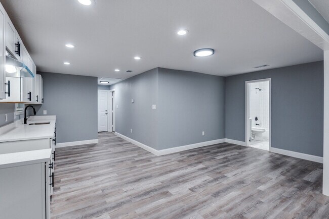 Foto del edificio - 5006 Bartlett Ave