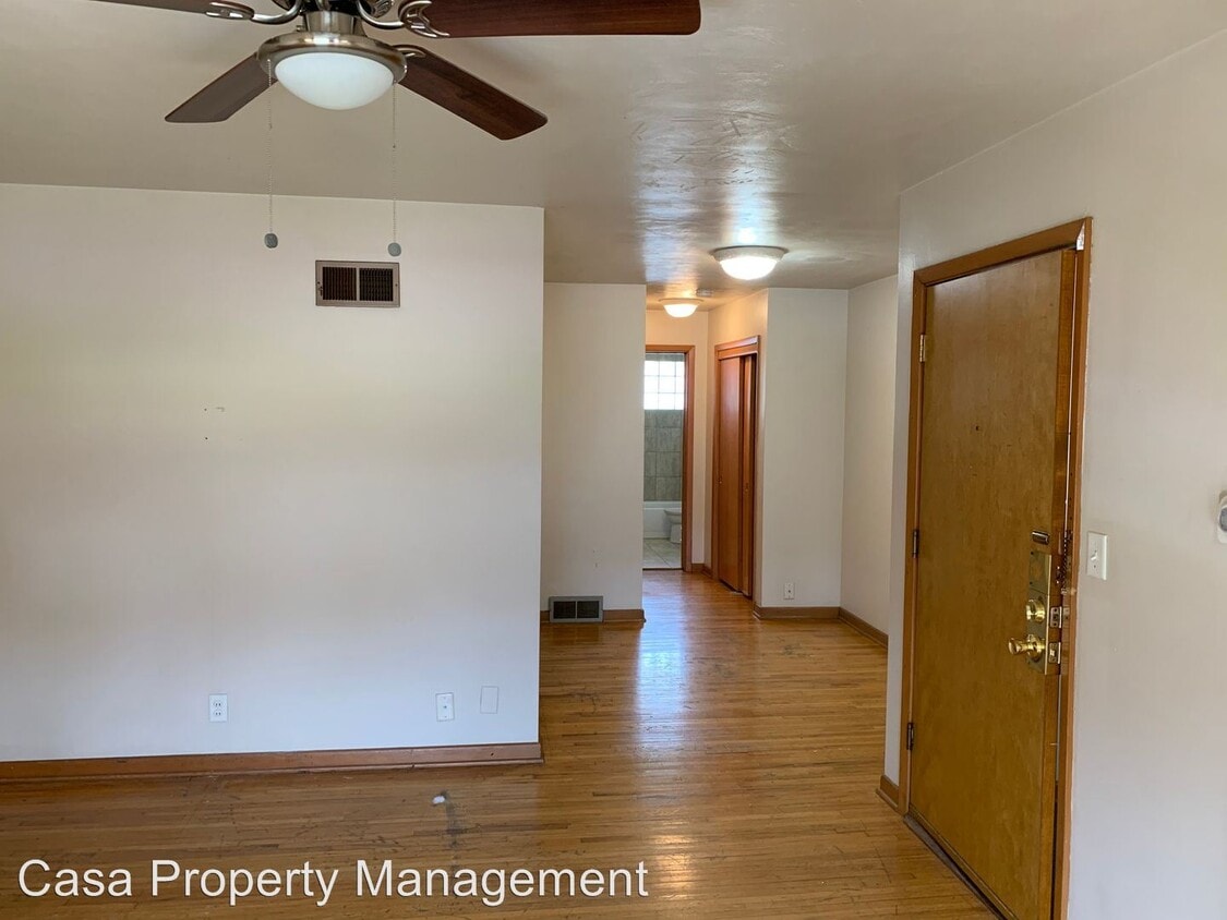 Primary Photo - 1318 B St