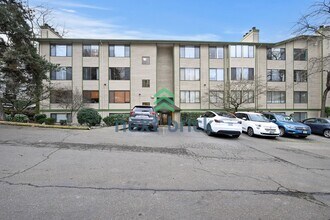 Building Photo - 9512 1st Ave NE