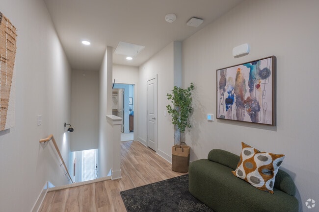 3BR, 2.5BA - 1,582SF - Hallway - Marlowe Wellington
