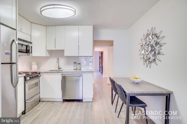 Foto del edificio - 905 M St NW