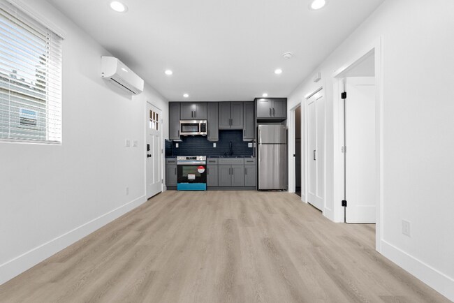 Foto del edificio - 232 N Hollywood Way