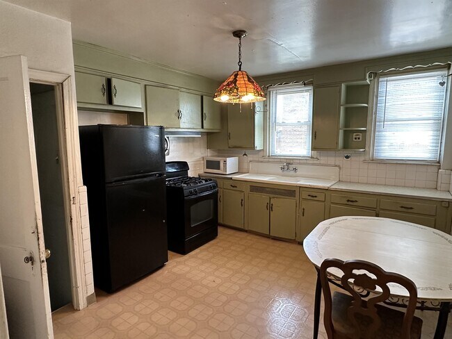 Foto del edificio - 1845 E Washington Ln