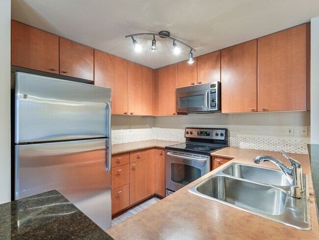 Foto del edificio - Perfect Location – Perfect Remodel – 2 Bed...