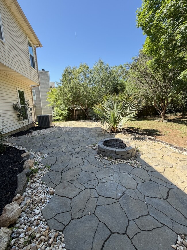 Foto del edificio - 5938 Brookstone Dr NW
