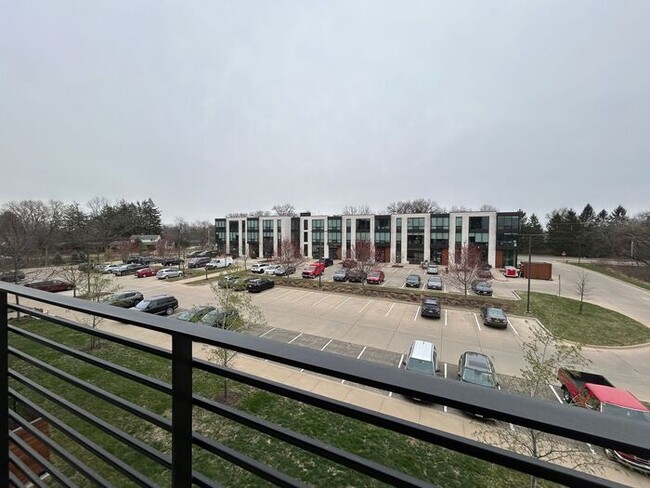 Building Photo - $2,400 | 2 Bedroom, 2 Bathroom Partially F...