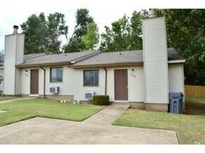 Building Photo - 1506 Lakewood Dr