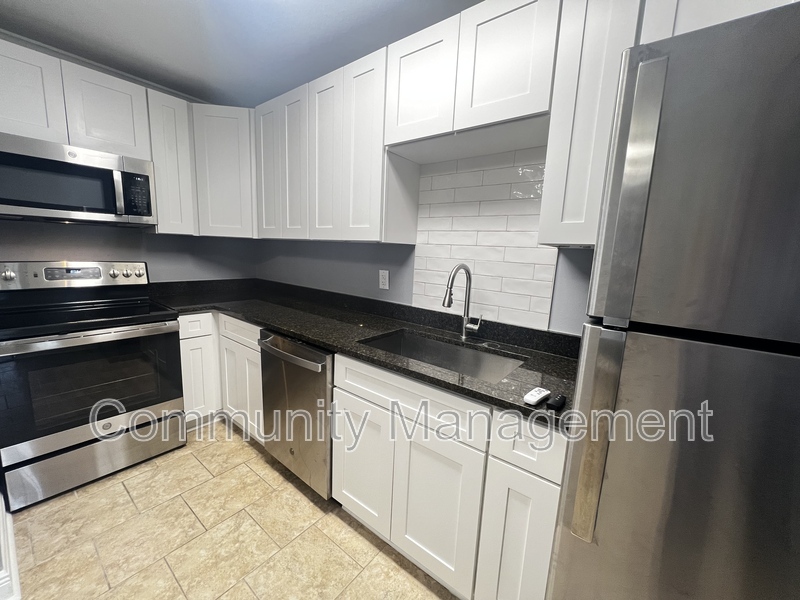 Foto principal - 10444 Jefferson Hwy