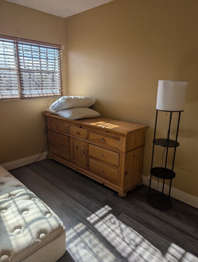 Foto del edificio - 2119 W 29th St