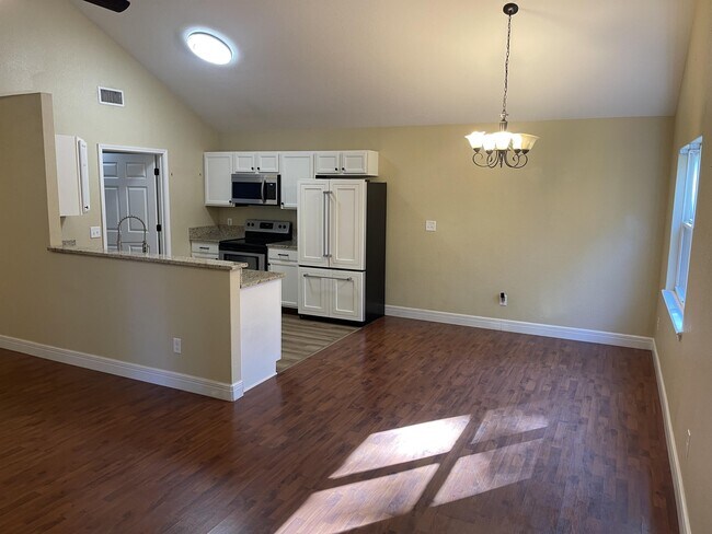 Foto del edificio - 204 Leatherwood Loop