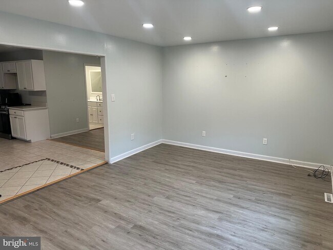 Foto del edificio - 1214 Reece Rd