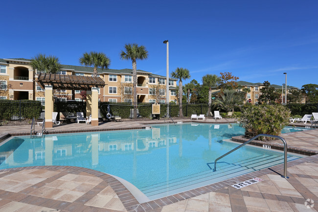 Pool - Mariner's Cay Apartments