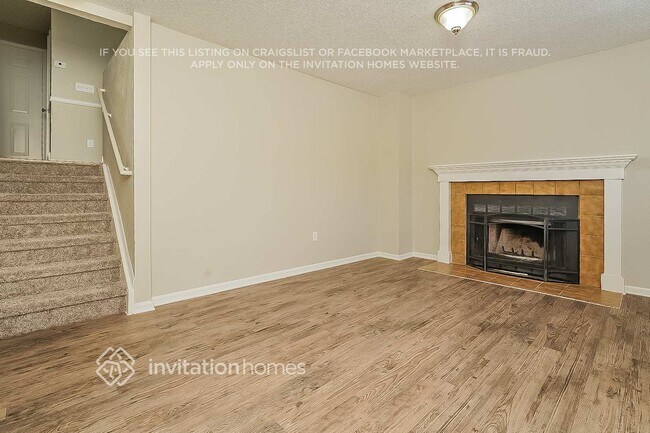 Building Photo - 19049 E Napa Dr