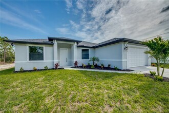 Building Photo - 923 Belmont St E Building Photo - 923 Belmont St E