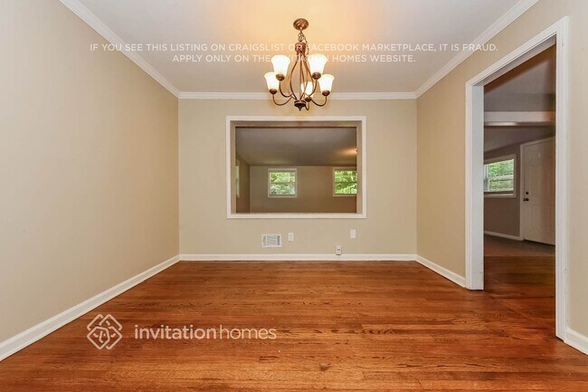 Building Photo - 2725 Rollingwood Ln SE