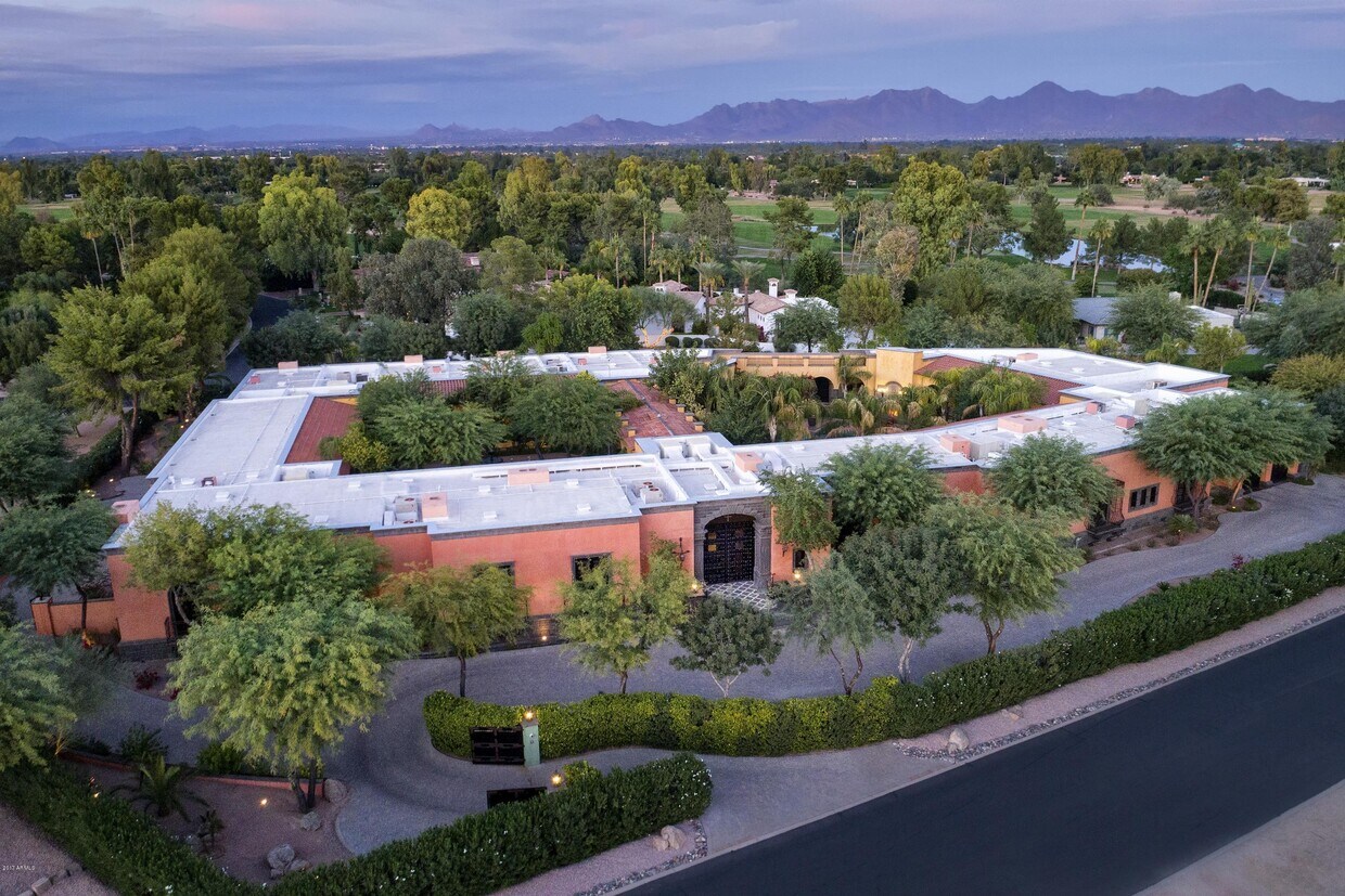 Foto principal - 8100 N 68th St