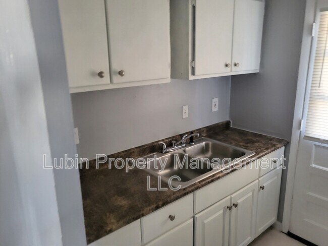 Foto del edificio - 4423 Sumners Wells Rd