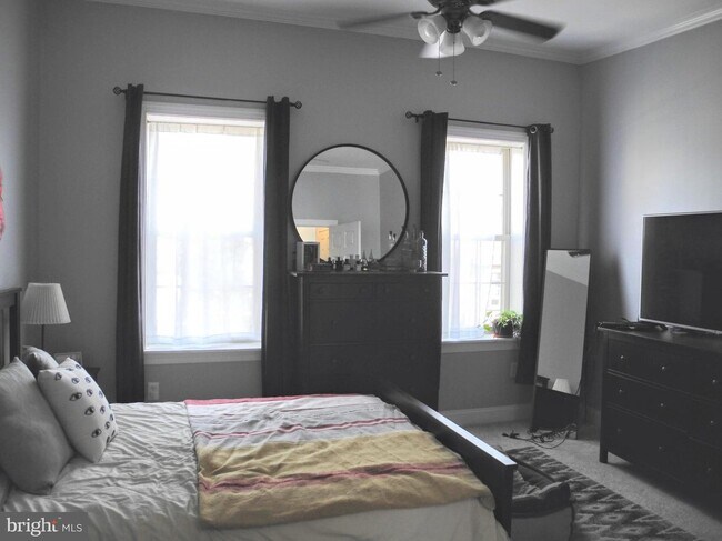 Foto del edificio - 535 E Thompson St