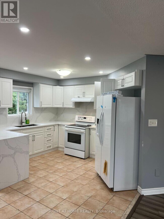 Building Photo - 2023 Valewood Ct