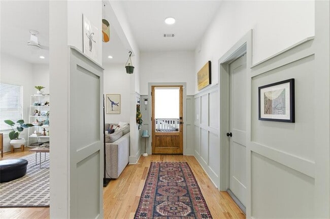 Foto del edificio - 1030 Kirkwood Ave SE