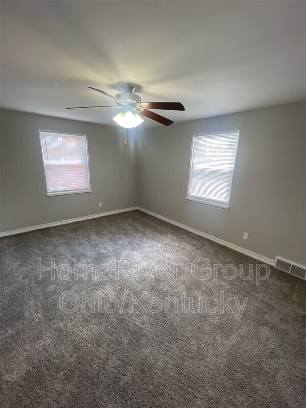 Foto del edificio - 1572 Cornell Dr